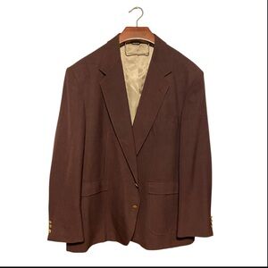 Men’s suit jacket. Nice, inside pockets by IVY CREW. Color is like Burnt Wine